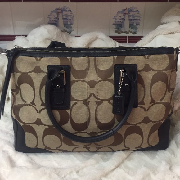 Coach Handbags - Classic Coach Bag